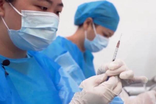 新冠疫苗的副作用和不良反應 出現(xiàn)不良反應怎么辦 新冠疫苗的副作用和不良反應 出現(xiàn)不良反應怎么辦