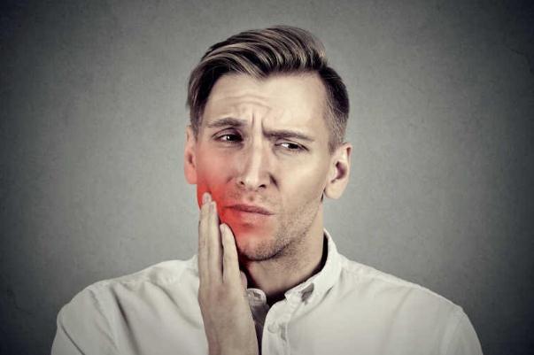 牙疼可以冰敷止痛嗎 牙疼可以吃布洛芬止痛嗎 牙疼可以冰敷止痛嗎 牙疼可以吃布洛芬止痛嗎