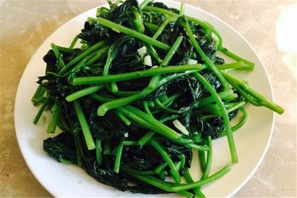 紅薯葉和空心菜可以一起炒嗎 紅薯葉和空心菜的區(qū)別 紅薯葉和空心菜可以一起炒嗎 紅薯葉和空心菜的區(qū)別