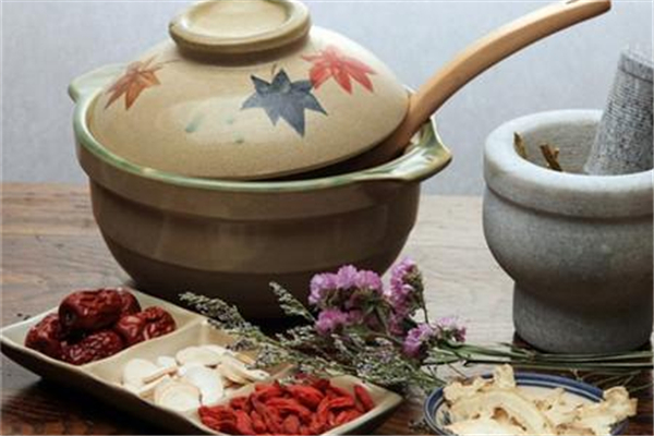 中藥是自己熬好還是藥店熬好 中藥自己怎么熬 中藥是自己熬好還是藥店熬好 中藥自己怎么熬