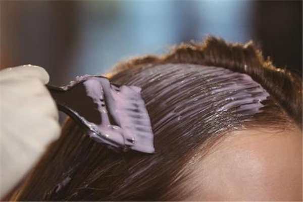 染發(fā)劑哪個(gè)牌子好還是純天然 染發(fā)劑哪個(gè)牌子好 染發(fā)劑哪個(gè)牌子好還是純天然 染發(fā)劑哪個(gè)牌子好