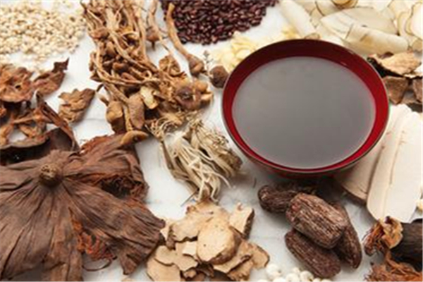 喝中藥調(diào)理月經(jīng)多久有效 喝中藥調(diào)理月經(jīng)要注意什么 喝中藥調(diào)理月經(jīng)多久有效 喝中藥調(diào)理月經(jīng)要注意什么