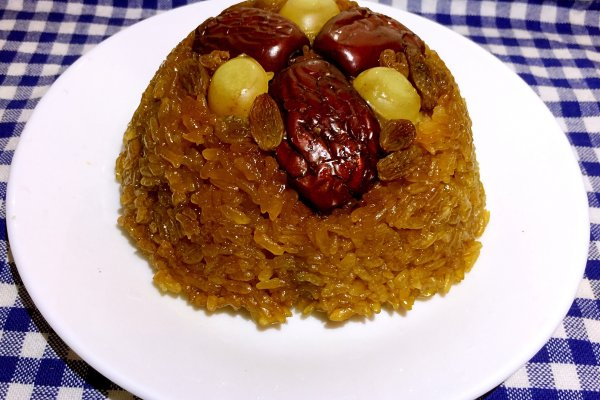 糯米做飯要泡嗎 糯米飯?jiān)趺凑粲周浻信? alt=