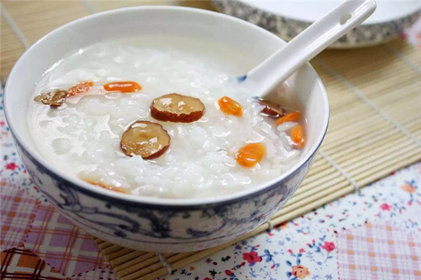 糯米可以和綠豆一起煮嗎 糯米與什么食物搭配好 糯米可以和綠豆一起煮嗎 糯米與什么食物搭配好