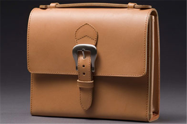 皮包掉皮了怎么修復(fù) 皮包掉皮是什么原因 皮包掉皮了怎么修復(fù) 皮包掉皮是什么原因