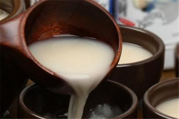 米酒酒精含量高嗎 米酒一次喝多少最好 米酒酒精含量高嗎 米酒一次喝多少最好