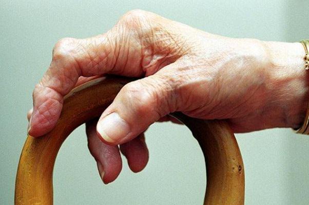 風(fēng)濕病能徹底治愈嗎 風(fēng)濕病不能吃的食物 風(fēng)濕病能徹底治愈嗎 風(fēng)濕病不能吃的食物