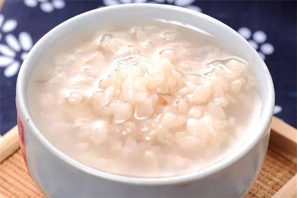 糯米做酒釀要浸泡多長時(shí)間 糯米做酒釀太甜了怎么辦 糯米做酒釀要浸泡多長時(shí)間 糯米做酒釀太甜了怎么辦