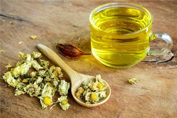 菊花茶適合什么季節(jié)喝 菊花茶可以天天喝嗎 菊花茶適合什么季節(jié)喝 菊花茶可以天天喝嗎