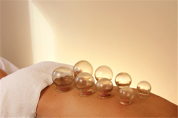 拔罐后黑紫是什么原因 拔罐后黑紫多久能消除 拔罐后黑紫是什么原因 拔罐后黑紫多久能消除