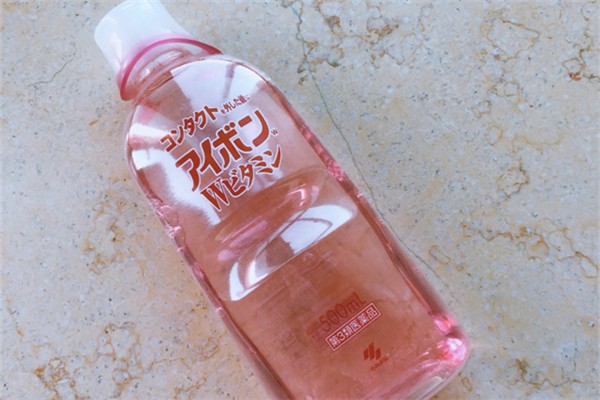 洗眼液用的時(shí)候眼睛能睜開(kāi)嗎 洗眼液睜眼洗還是閉眼洗 洗眼液用的時(shí)候眼睛能睜開(kāi)嗎 洗眼液睜眼洗還是閉眼洗