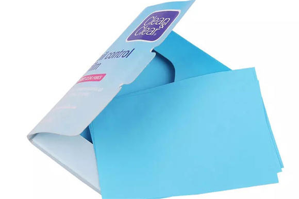 吸油紙會(huì)越用越油嗎 吸油紙對(duì)皮膚有害嗎 吸油紙會(huì)越用越油嗎 吸油紙對(duì)皮膚有害嗎