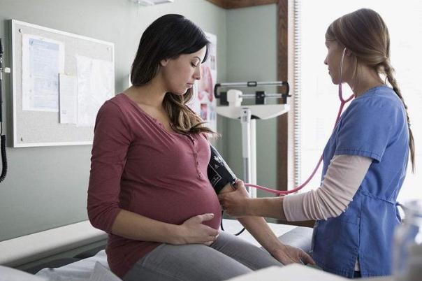 孕期高血壓會早產(chǎn)嗎 孕期高血壓會導(dǎo)致胎兒偏小嗎 孕期高血壓會早產(chǎn)嗎 孕期高血壓會導(dǎo)致胎兒偏小嗎