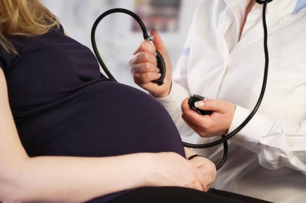 孕期高血壓會早產(chǎn)嗎 孕期高血壓會導(dǎo)致胎兒偏小嗎 孕期高血壓會早產(chǎn)嗎 孕期高血壓會導(dǎo)致胎兒偏小嗎