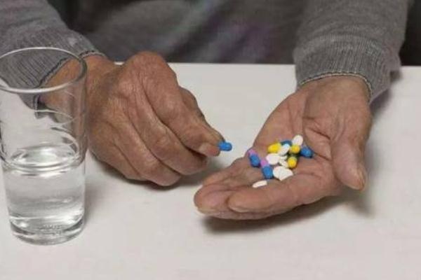 止痛藥會(huì)影響月經(jīng)嗎 止痛藥會(huì)上癮嗎 止痛藥會(huì)影響月經(jīng)嗎 止痛藥會(huì)上癮嗎