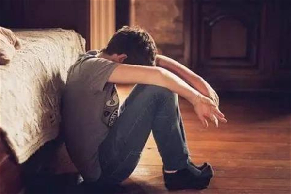 自卑會導(dǎo)致抑郁嗎 自卑心理的主要表現(xiàn) 自卑會導(dǎo)致抑郁嗎 自卑心理的主要表現(xiàn)