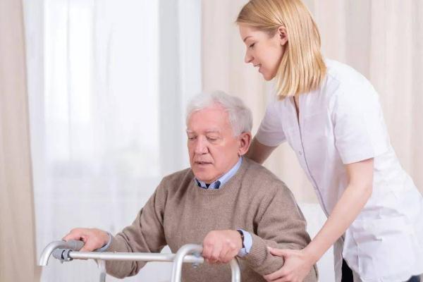 中風(fēng)可以泡澡嗎 中風(fēng)可以泡腳嗎 中風(fēng)可以泡澡嗎 中風(fēng)可以泡腳嗎