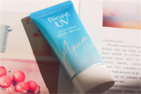 碧柔防曬霜和安耐曬金瓶哪個(gè)比較好 碧柔防曬霜怎么辨別真假 碧柔防曬霜和安耐曬金瓶哪個(gè)比較好 碧柔防曬霜怎么辨別真假