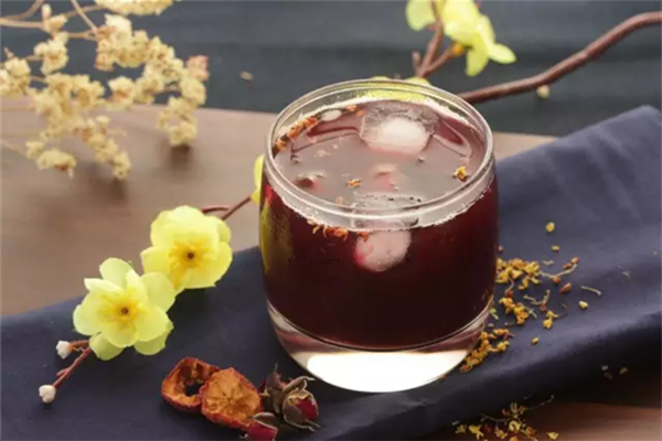 熬酸梅湯放什么材料 酸梅湯怎么熬 熬酸梅湯放什么材料 酸梅湯怎么熬