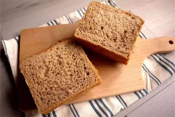 全麥面包熱量高嗎 全麥面包算不算碳水 全麥面包熱量高嗎 全麥面包算不算碳水