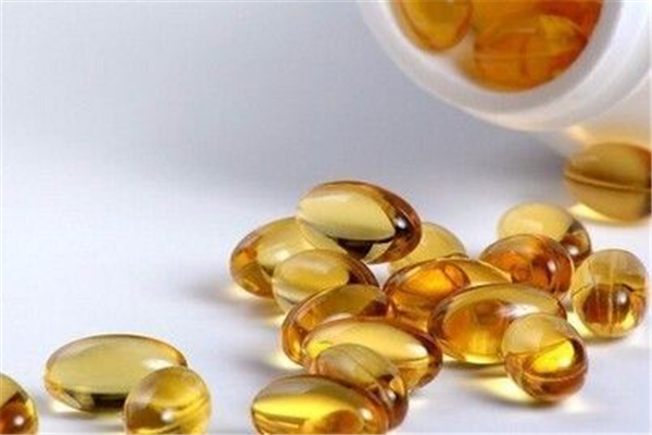 魚油膠囊可以咬破吃嗎 魚油膠囊的食用方法 魚油膠囊可以咬破吃嗎 魚油膠囊的食用方法