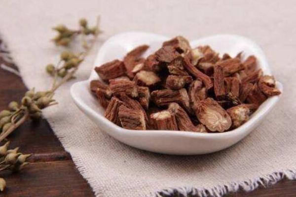 丹參泡水喝會(huì)上火嗎 丹參泡水喝上火怎么辦 丹參泡水喝會(huì)上火嗎 丹參泡水喝上火怎么辦