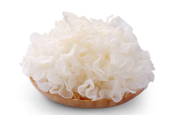 銀耳的功效與作用 銀耳的營養(yǎng)價值 銀耳的功效與作用 銀耳的營養(yǎng)價值