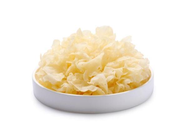 銀耳對女人有什么功效 女人吃銀耳有什么好處 銀耳對女人有什么功效 女人吃銀耳有什么好處