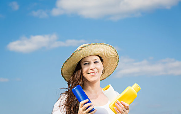 防曬噴霧和防曬霜哪個(gè)先用 防曬噴霧和防曬霜怎么用才正確 防曬噴霧和防曬霜哪個(gè)先用 防曬噴霧和防曬霜怎么用才正確