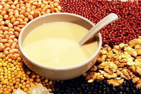 豆?jié){可以天天喝嗎 豆?jié){每天喝多少最好 豆?jié){可以天天喝嗎 豆?jié){每天喝多少最好