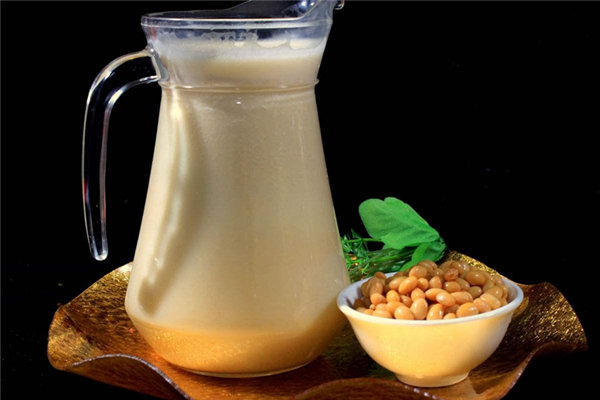 豆?jié){怎么判斷熟了沒 豆?jié){假沸后保持幾分鐘 豆?jié){怎么判斷熟了沒 豆?jié){假沸后保持幾分鐘