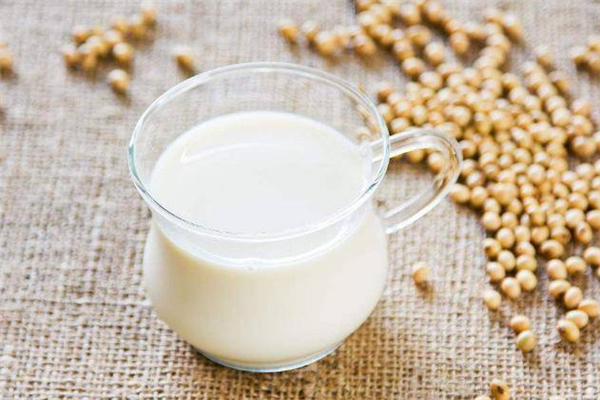 豆?jié){喝無糖的好還是加糖的好 豆?jié){會不會長胖 豆?jié){喝無糖的好還是加糖的好 豆?jié){會不會長胖