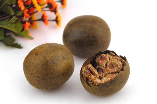 羅漢果泡水需要去殼嗎 羅漢果泡水的正確方法 羅漢果泡水需要去殼嗎 羅漢果泡水的正確方法