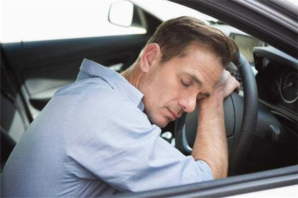 犯困是腎虛的表現(xiàn)嗎 犯困是陰虛還是陽(yáng)虛 犯困是腎虛的表現(xiàn)嗎 犯困是陰虛還是陽(yáng)虛