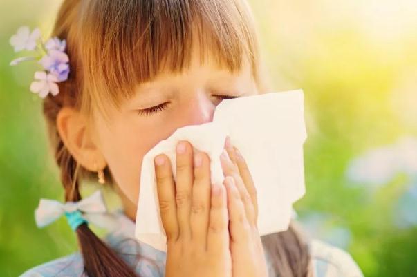 兒童感冒發(fā)燒能泡澡嗎 兒童感冒發(fā)燒能吹空調(diào)嗎 兒童感冒發(fā)燒能泡澡嗎 兒童感冒發(fā)燒能吹空調(diào)嗎