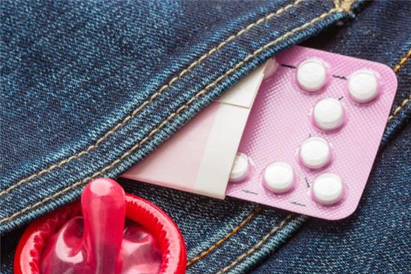 避孕藥是飯前吃還是飯后吃 避孕藥是不是空腹吃比較好 避孕藥是飯前吃還是飯后吃 避孕藥是不是空腹吃比較好