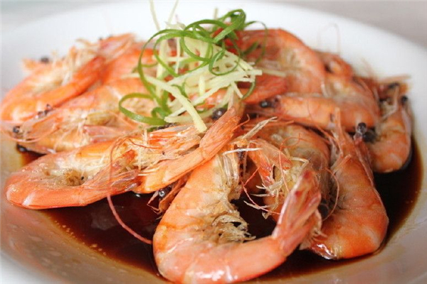 基圍蝦煮的水怎么是紅色的 基圍蝦煮的湯可以喝嗎 基圍蝦煮的水怎么是紅色的 基圍蝦煮的湯可以喝嗎