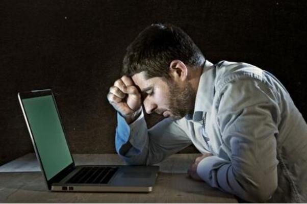 熬夜對(duì)身體的危害有哪些 經(jīng)常熬夜會(huì)得什么病 熬夜對(duì)身體的危害有哪些 經(jīng)常熬夜會(huì)得什么病