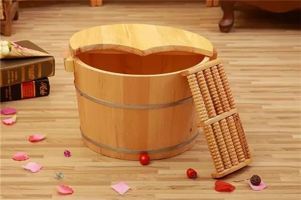 泡腳有什么好處 泡腳時(shí)間越長(zhǎng)越好嗎 泡腳有什么好處 泡腳時(shí)間越長(zhǎng)越好嗎