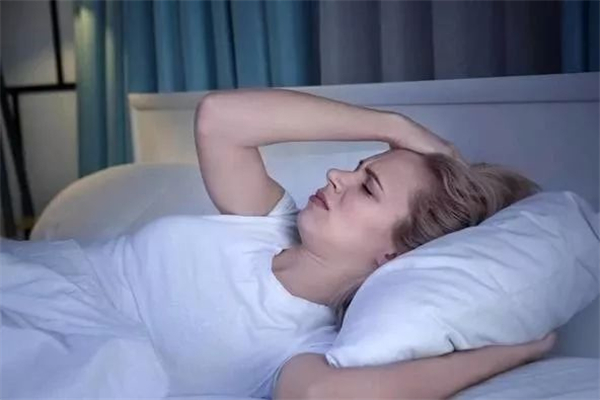 失眠會(huì)引起耳鳴嗎 失眠會(huì)引發(fā)哪些疾病 失眠會(huì)引起耳鳴嗎 失眠會(huì)引發(fā)哪些疾病