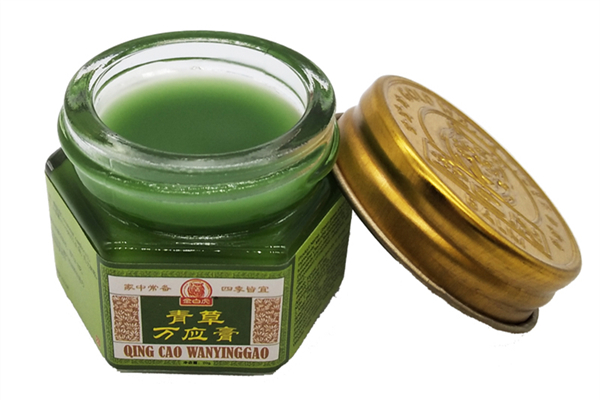 青草膏可以擦燙傷的地方嗎 青草膏的作用和功效是什么呢 青草膏可以擦燙傷的地方嗎 青草膏的作用和功效是什么呢