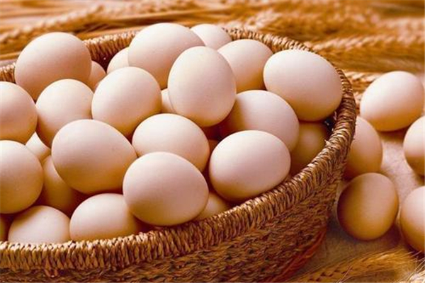 雞蛋煮熟后有黑斑什么情況 雞蛋煮熟后有黑點可以吃嗎 雞蛋煮熟后有黑斑什么情況 雞蛋煮熟后有黑點可以吃嗎