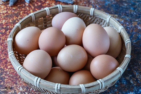 雞蛋隔夜還能不能吃 雞蛋隔夜放冰箱里可以嗎 雞蛋隔夜還能不能吃 雞蛋隔夜放冰箱里可以嗎