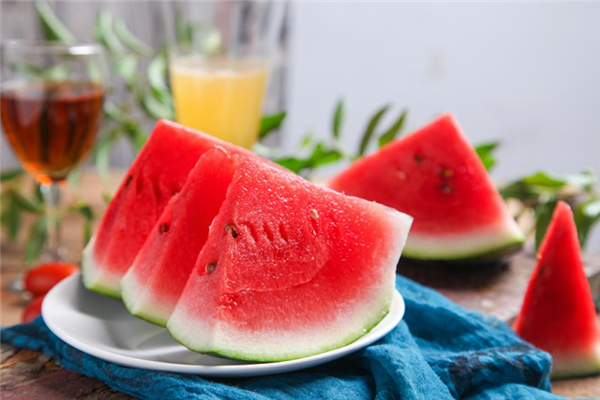 冰西瓜對身體的危害 冰西瓜會拉肚子嗎 冰西瓜對身體的危害 冰西瓜會拉肚子嗎