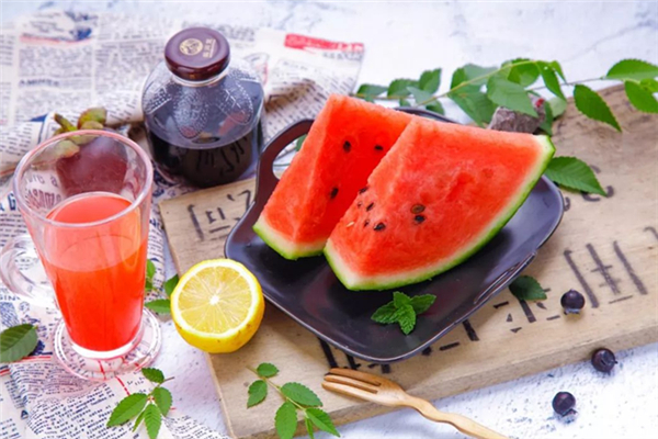 入伏除濕的好處 入伏喝什么去濕氣 入伏除濕的好處 入伏喝什么去濕氣