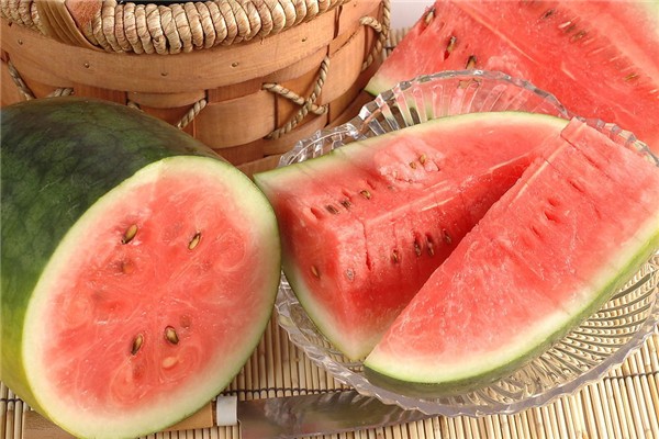 西瓜含糖量高嗎 西瓜糖尿病人能吃嗎 西瓜含糖量高嗎 西瓜糖尿病人能吃嗎