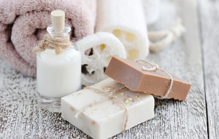 先擦身體乳還是防曬 防曬和身體乳先用哪個(gè) 先擦身體乳還是防曬 防曬和身體乳先用哪個(gè)