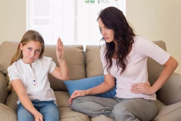 孩子叛逆期的表現(xiàn) 孩子叛逆期父母如何應(yīng)對 孩子叛逆期的表現(xiàn) 孩子叛逆期父母如何應(yīng)對