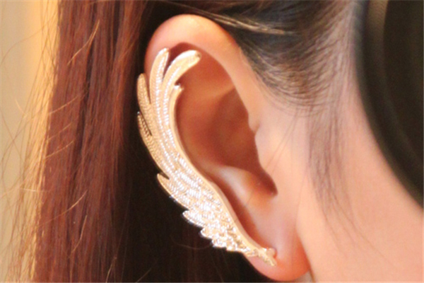 打耳洞用什么消毒比較好 打耳洞用酒精還是碘伏 打耳洞用什么消毒比較好 打耳洞用酒精還是碘伏