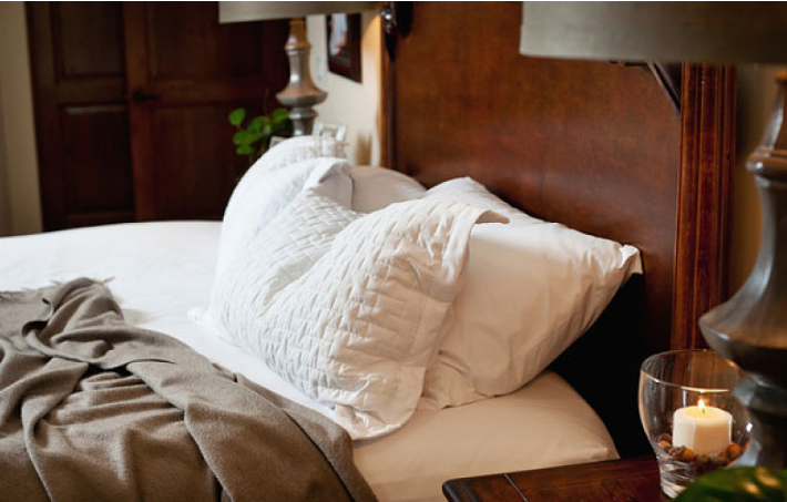 被子曬完為什么會(huì)有股味道 被子曬幾個(gè)小是比較好 被子曬完為什么會(huì)有股味道 被子曬幾個(gè)小是比較好